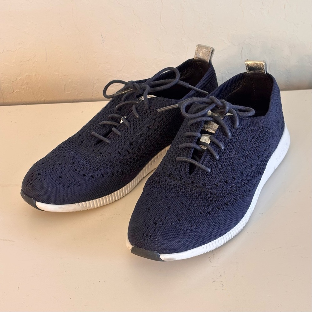 Cole Haan 2.ZERØGRAND Stitchlite Wingtip Oxfords in Blue w Metallic Silver, Sz 5